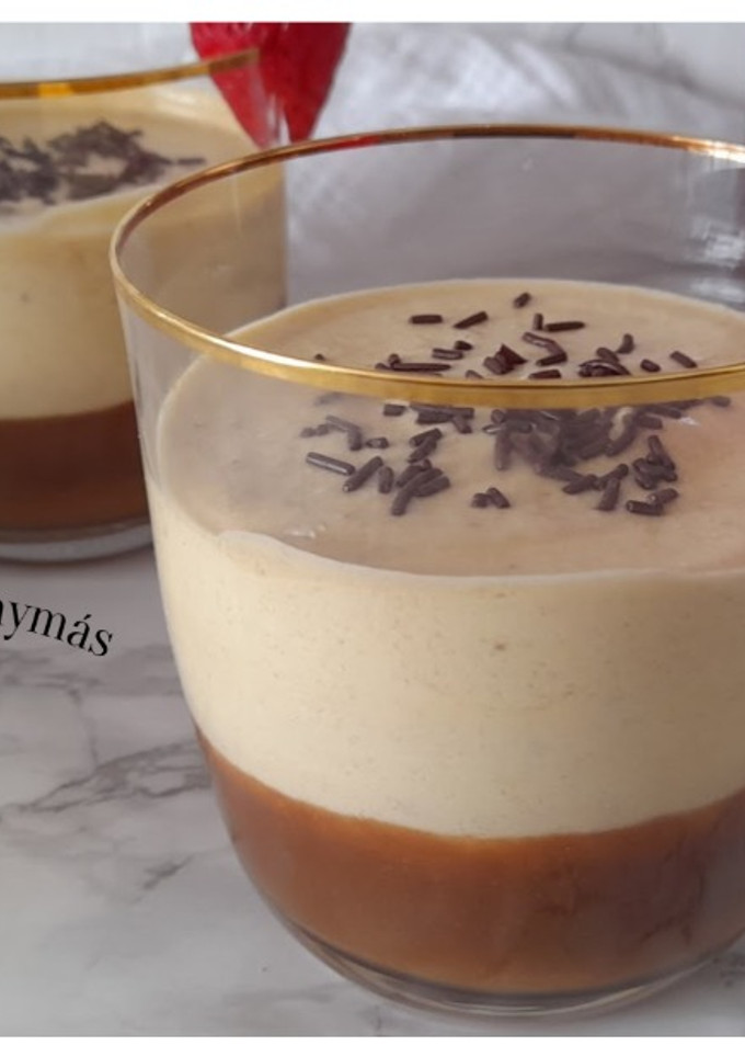 Una foto de Crema de plátano con licor de chocolate