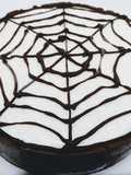 Tarta de queso de tela de araña para Halloween (sin horno)