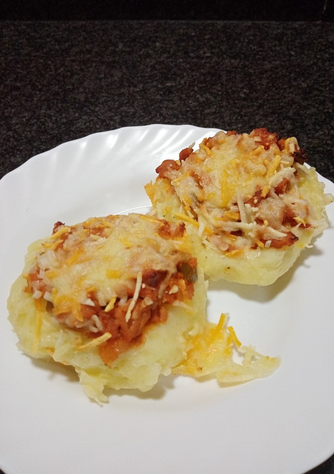 Una foto de Nidos de patatas y carne picada
