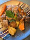 Garlic steak bites (w/potatoes and carrots)