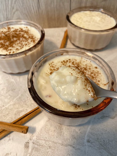 Una foto de 🍚🥛 Arroz con leche cremoso🥛🍚