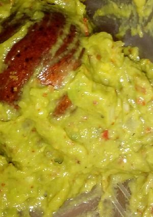 Una foto de Guacamole común y picante