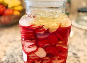 Hình của món Củ Cải Đỏ Ngâm Giấm.