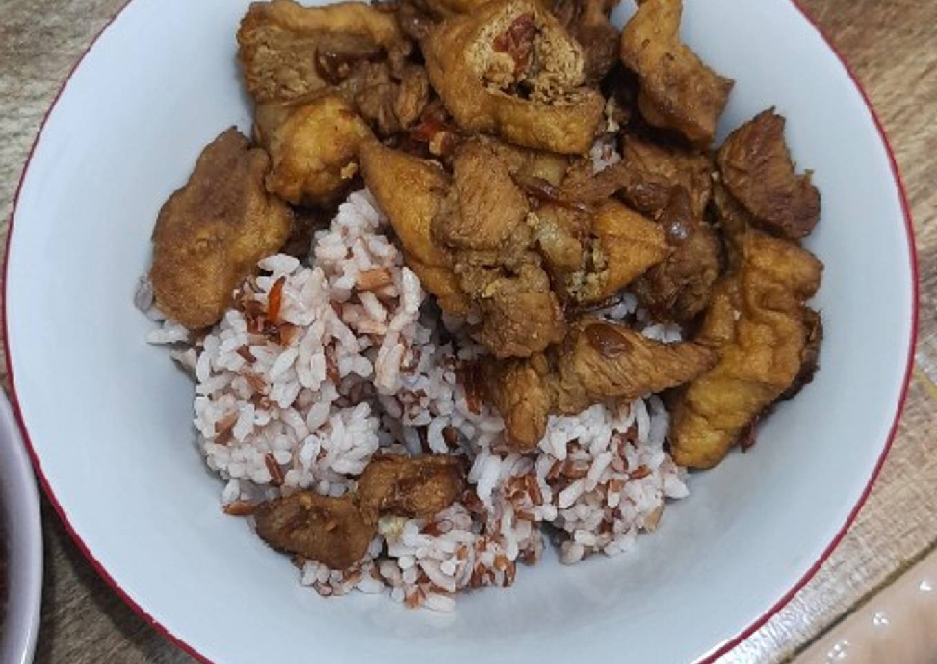 Paha babi dan tahu tumis kecap buat bumil