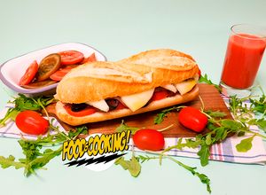 Una foto de Bocadillo de Queso con Tomate