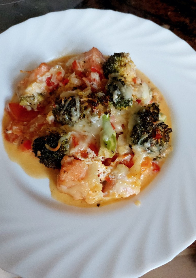 Una foto de Brócoli con salmón
