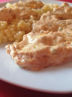 Fokhagymás tejszínes csirkemell recept fotója