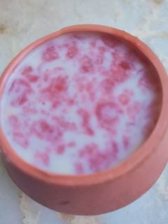 ஸ்ட்ராபெரி மில்க் ஷேக் செய்முறை முக்கிய புகைப்படம்