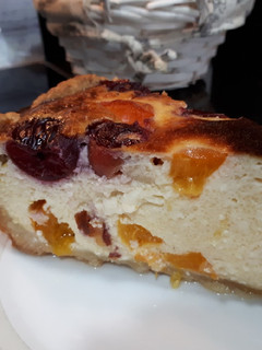 Una foto de Tarta de queso y albaricoques