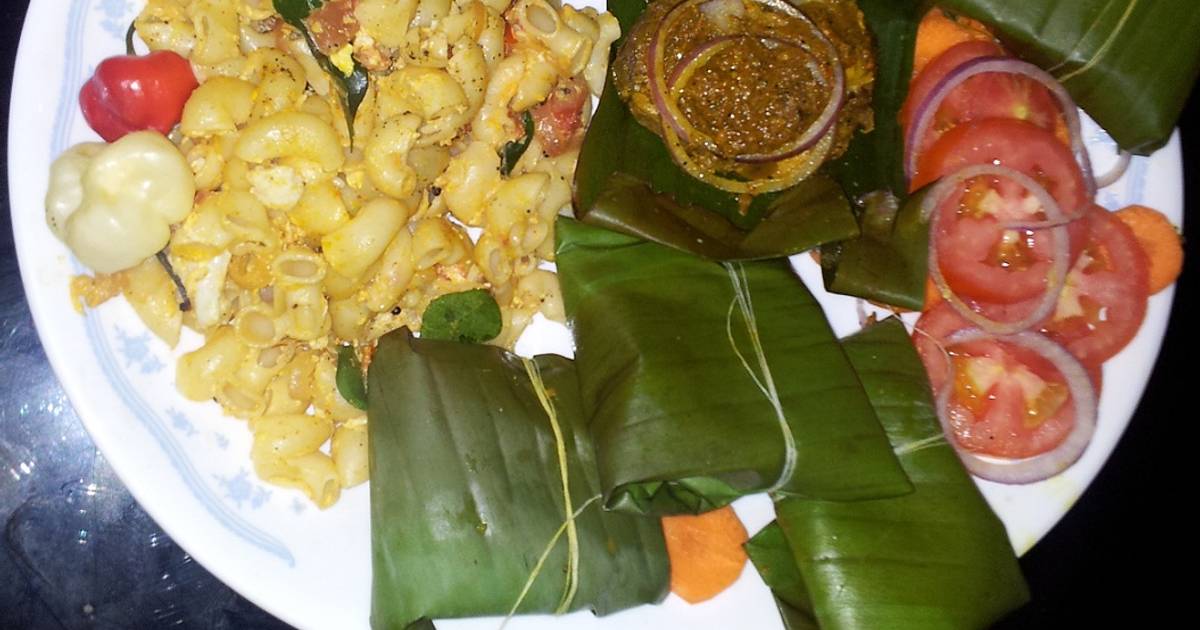 Arabian Gulf-Style Fish in Banana Leaves Recipe