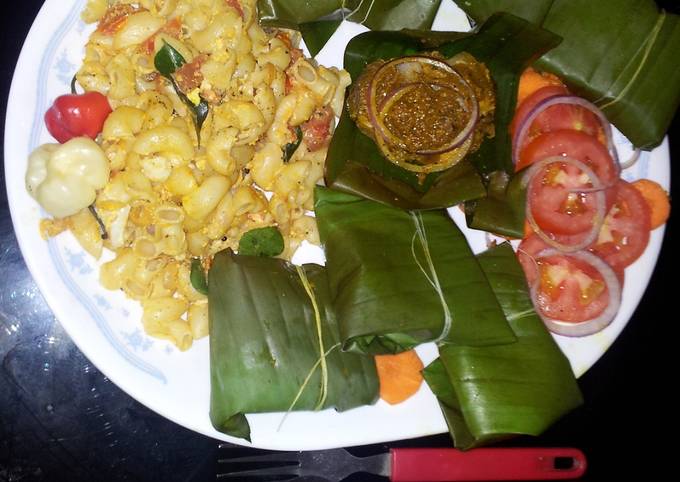 Arabian Gulf-Style Fish in Banana Leaves Recipe