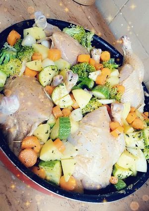 صورة لوصفة دجاج بالخضار بالفرن 😋