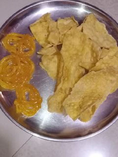 ફાફડા (Fafda Recipe In Gujarati) રેસીપી મુખ્ય ફોટો