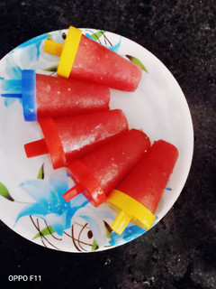 તરબુચ ની કેન્ડી (Watermelon candy recipe in gujarati) રેસીપી મુખ્ય ફોટો