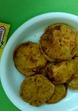 A picture of Lauki pakode.