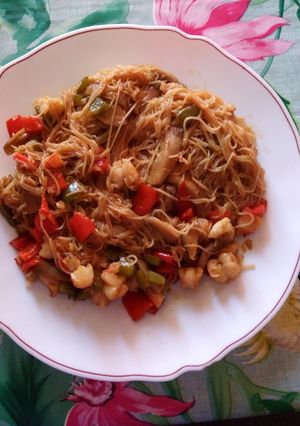 Una foto de Spaghettis chinos con gambas