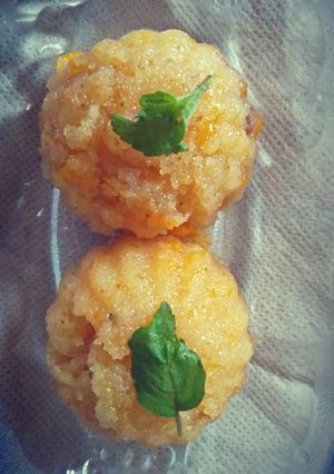 A picture of Mango suji halwa.