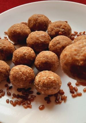 உடல் எடையை குறைக்கும் பாரம்பரிய கொள்ளு இனிப்பு லட்டு செய்முறை முக்கிய புகைப்படம்