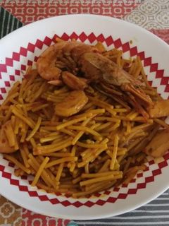 Una foto de 🦐 Fideuá