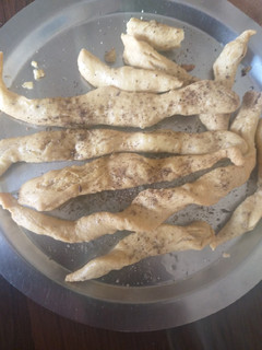 વણેલા ગાંઠીયા vanela gathiya recipe in Gujarati) રેસીપી મુખ્ય ફોટો
