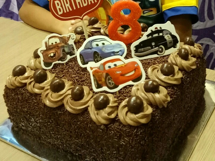 Langkah Mudah untuk Membikin Resep  Simple chocolate birthday cake yang Bikin Ngiler, Lezat Sekali