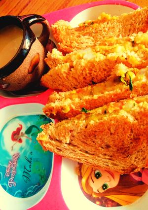 ब्रेड सैंडविच (Bread Sandwich recipe in Hindi) रेसिपी मुख्य फोटो