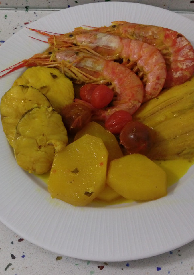 Una foto de Zarzuela de pescado con gambones