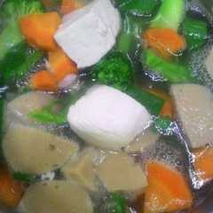 Sup sayur tahu putih রেসিপির প্রধান ছবি