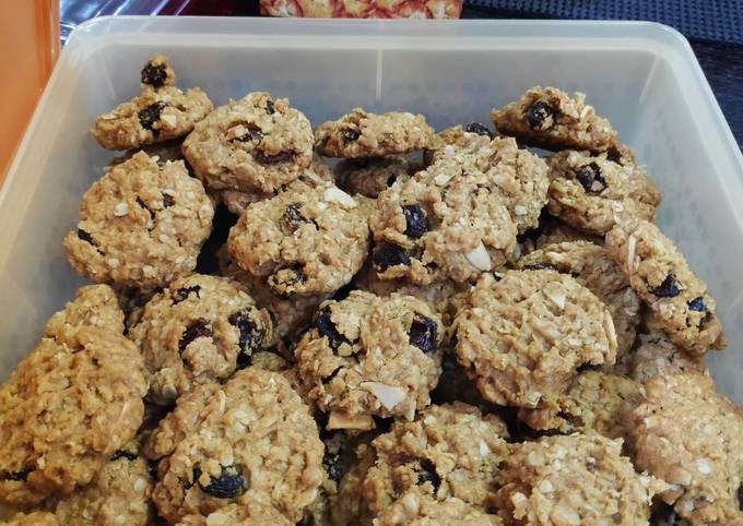 Crunchy oatmeal cookies