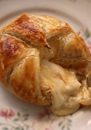 Foto de Queijo Brie Folhado com Geleia de Pimenta