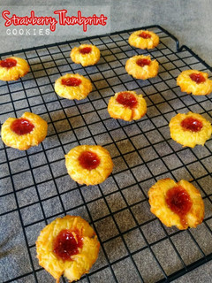 Foto resep Strawberry Thumbprint Cookies