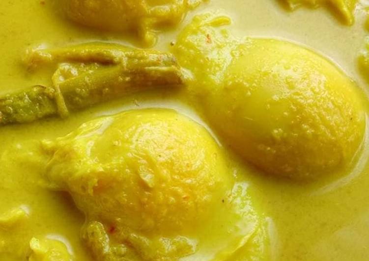 Gulai telur ayam kampung dengan terung