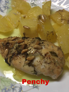 Una foto de Pechugas al horno con piñones y aceite de trufa blanca