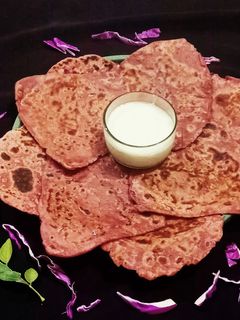 પર્પલ કેબેજ પરાઠા (Purple Cabbage Paratha Recipe In Gujarati) રેસીપી મુખ્ય ફોટો