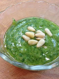 Una foto de Pesto