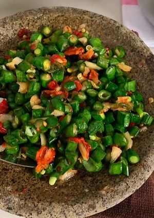 Foto resep Sambel Pencok favorit, segar & sedap!