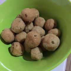 A picture of Bola bola tahu goreng.