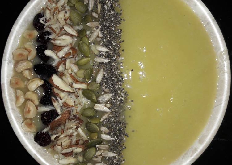 Recipe of Super Quick Homemade Green smoothie bowl