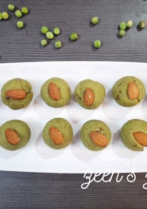 A picture of Green Pea Laddoos.