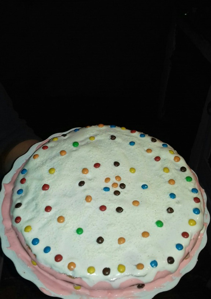 Una foto de Torta de mburukuya con chantilly de crema de leche