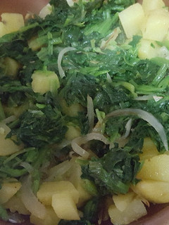Una foto de Espinacas sofrito con papas