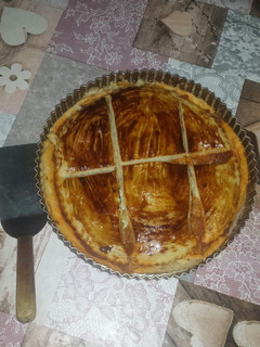 صورة لوصفة كوكا بالعجينة المورقة
