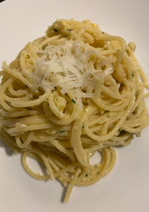 A picture of Spaghetti with Lemon Pesto.
