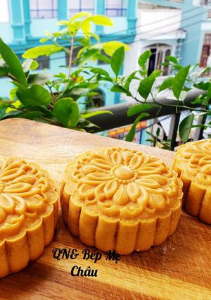 Hình của món Bánh trung thu nhân dừa sợi.