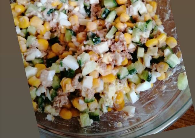 Салат с тунцом