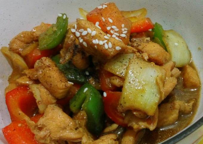 Ayam tumis lada hitam (black pepper chicken sauteed)