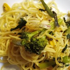 Sapegetti with veg loading A picture of Sapegetti with veg loading.