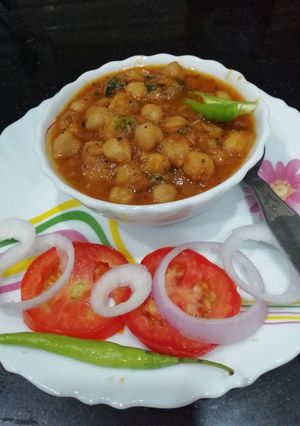 A picture of Pindi Chole.