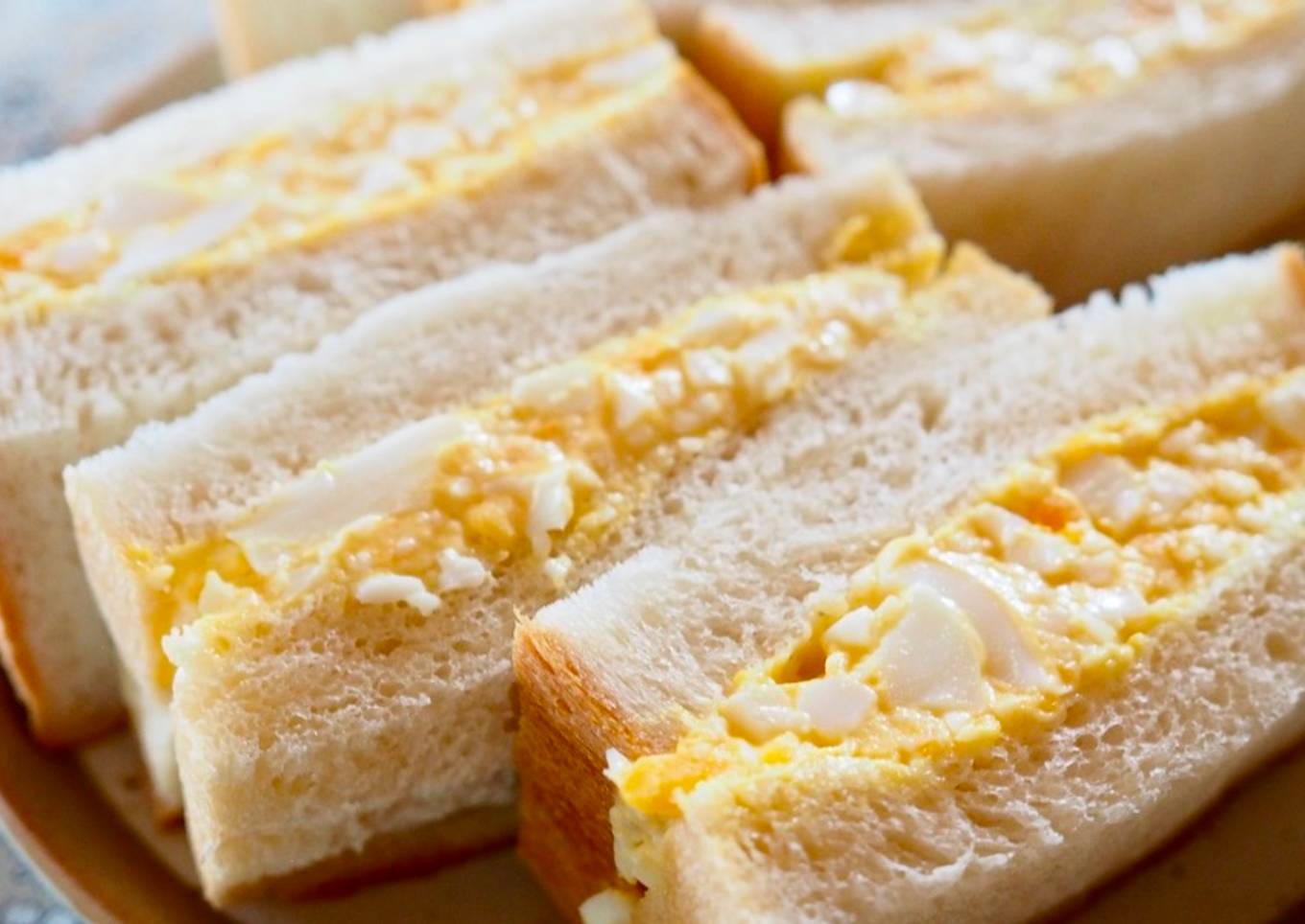Sándwich de huevo japonés (たまごサンド)
