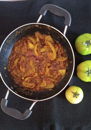 કાચા ટામેટાં નું શાક (Kacha Tomato Shak Recipe In Gujarati) રેસીપી મુખ્ય ફોટો